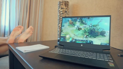 Fucked my stepsister till creampie instead of Dota 2