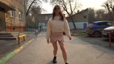 Hooked up slutty college chick who happily serves his cock flawlessly