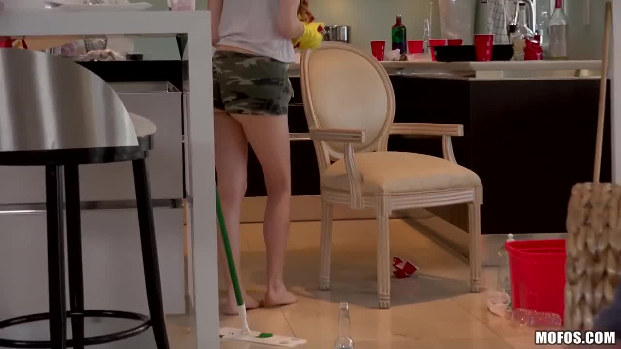 Watch Fat Fuck drills teenage Cutie Samantha Hayes right in the Kitchen Full. Duration: 07:58 | ePornBabe.