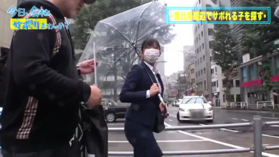 Flexible Japanese doll enjoys sex with stranger in the hotel