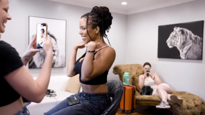 Two hot models Kira Noir and April Olsen do the best cam actions in their lesbian manner
