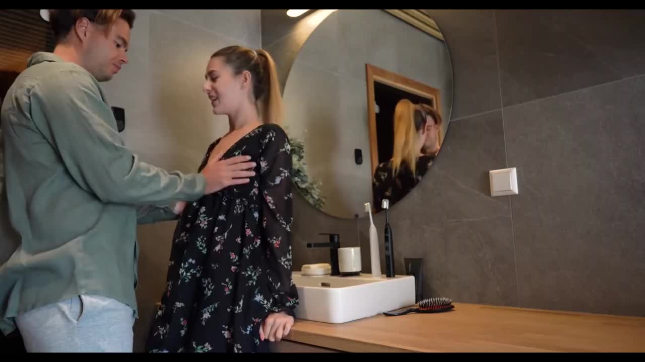 Watch Couple gets horny and fucks right in the restaurant's toilet Full. Duration: 11:43 | ePornBabe.