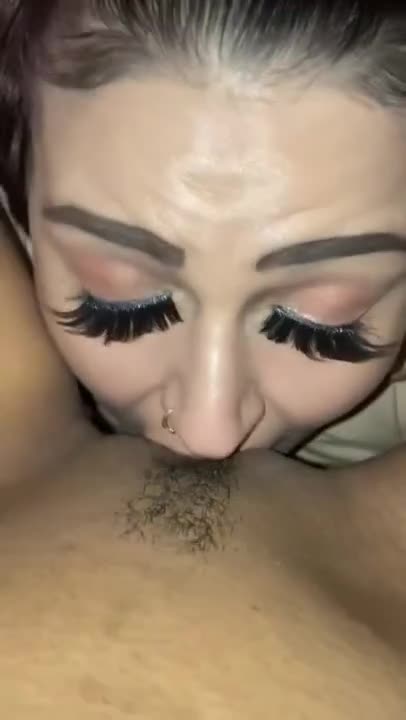 Watch My best friend likes eating my pussy - Real Amateur POV Full. Duration: 04:15 | ePornBabe.