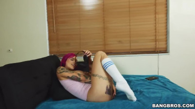 Inked hussy gives insane blowjob before new doggy round