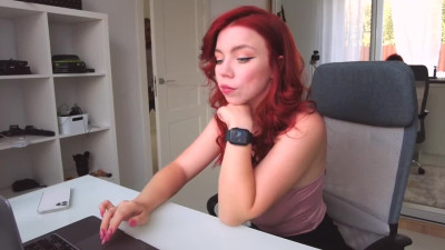 Russian secretary serves dude's inches in the home office