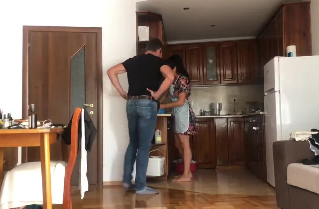 Watch Surprise fuck for housewife from a homecoming husband Full. Duration: 09:14 | ePornBabe.