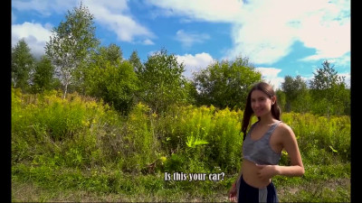 Russian amateurs have a risky public sex on a field