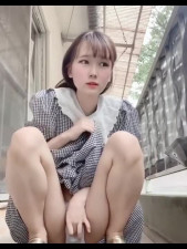 Japanese housewife jerks off pussy on a balcony - public solo