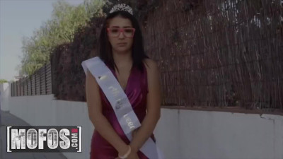 Latina beauty queen chooses stranger's cock for her B-Day