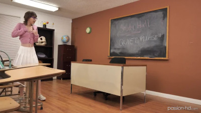 Private lesson is going great for teacher's pussy