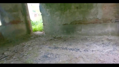 Iseeme Bae looks into the abandoned building and fucks there