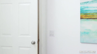 Round-ass kink Gia Derza has a wild anal sex with a stoned man