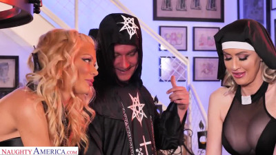 Wild threesome at the Halloween party