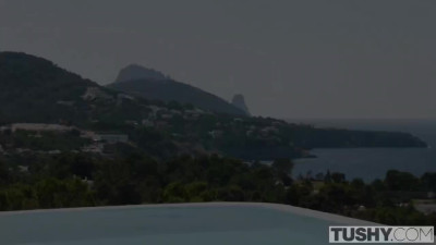 Two dazzling teen cunts share a large white dong during threesome vacation