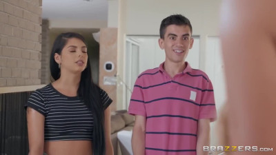 MILF gives BJ to Stepdaughter's BF and offers Threesome