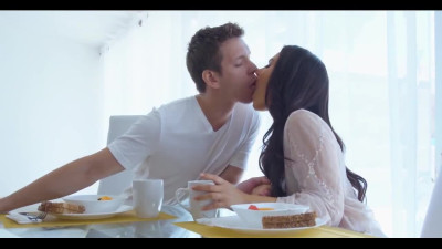 Dazzling Italian hon is erotically overwhelmed by a flaming lover on a sofa