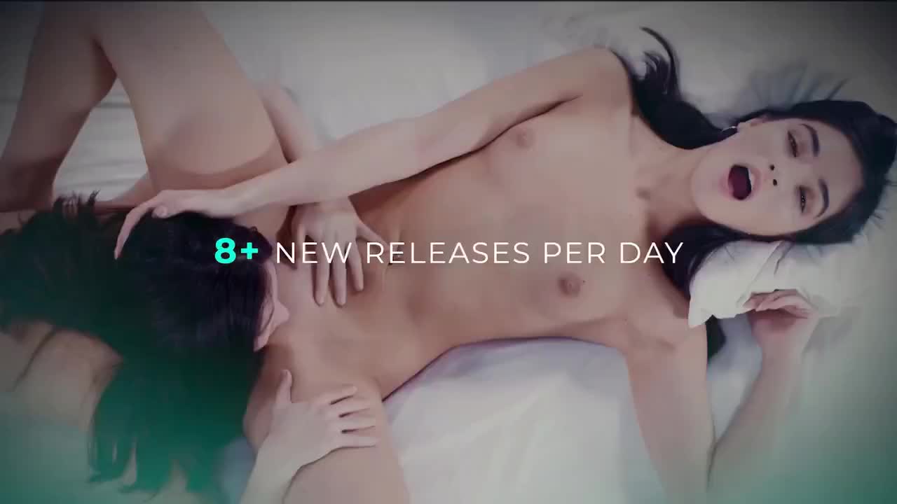 Watch Two Lesbian MILFs prepared B-day Cunnilingus for 18yo Girl Full. Duration: 06:16 | ePornBabe.