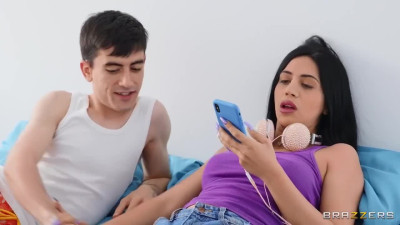 Chubby hoes share hard cock of kinky cheater