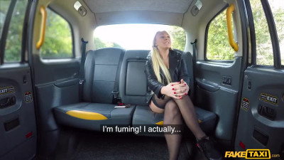 Pawg blondie pays her taxi fare by crazy fuck with a cab driver in a real motion