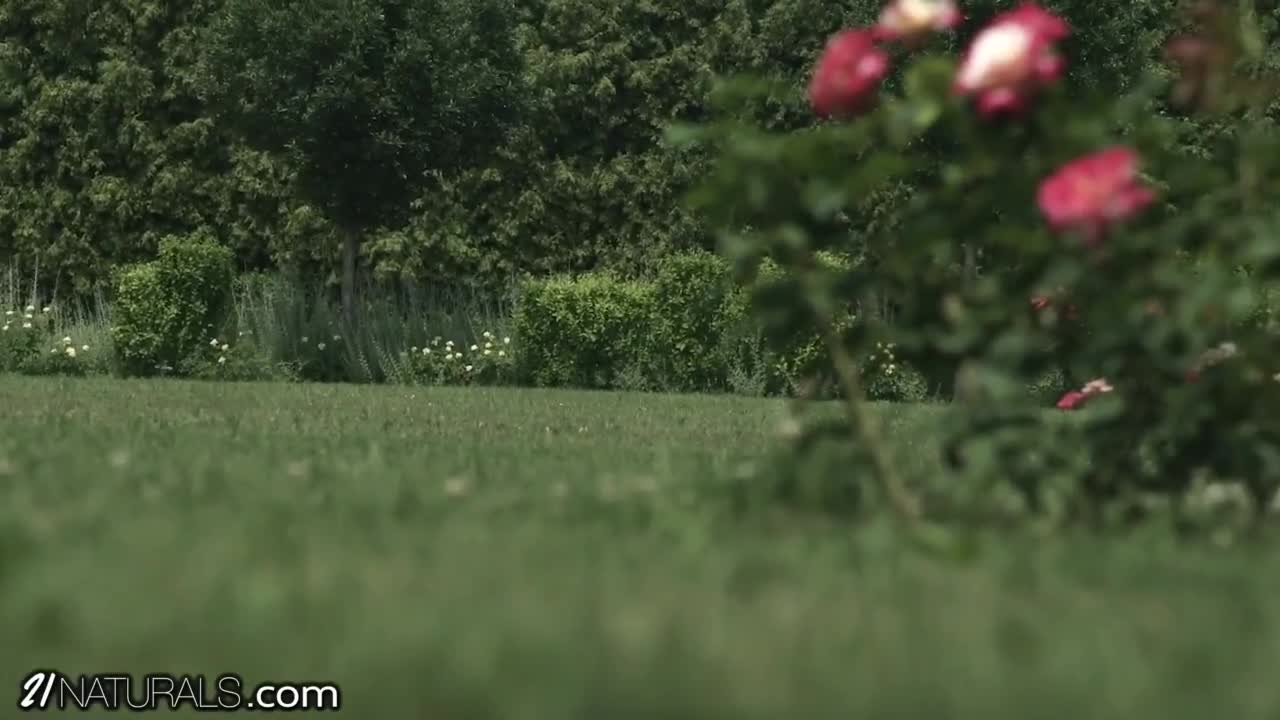 Watch Outdoor fuck with skinny brunette Katy Full. Duration: 12:20 | ePornBabe.