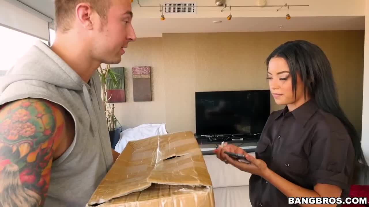 Watch Delivery girl is gonna fuck just not to get fired Full. Duration: 04:58 | ePornBabe.