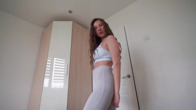 Amateur Russian hon seduces her man by a bubble butt to fuck pov