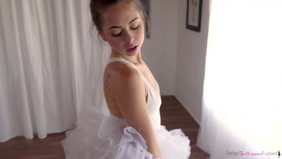 Perfect compilation of Riley Reid that's always ready for anything