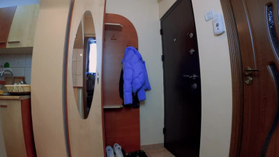 Delivery boy receives blowjob from hot-ass Russian brunette