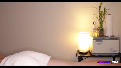 Massage by the slut in bikini that loves to suck