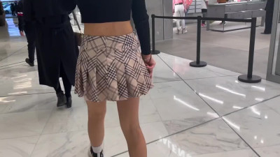 Using my boyfriend's dick as a tampon during public rounds on my period