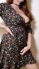 Juicy Amateur in sexy summer dress plays with her Pussy in Solo Vid