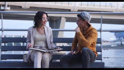 Girl met a stranger guy and took him to the bed