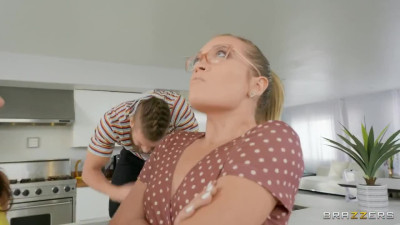 Stepdaughter shares her boyfriend with stepmother