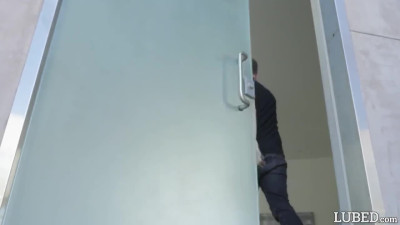 Kiara Cole shows her lubed body & gets Long Dick from behind