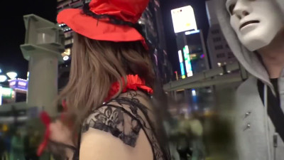 Celebrating Halloween with kinky Japanese in the hotel