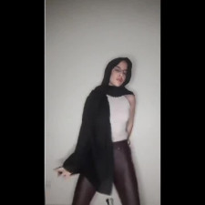 Big ass Arab teen dances in the shower