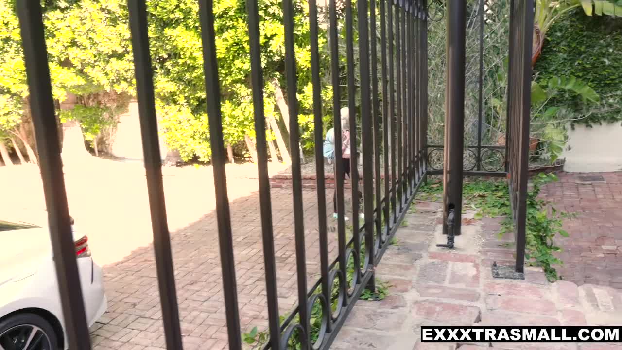 Watch Kiara Cole acts like a naughty girl with her neighbor Full. Duration: 08:03 | ePornBabe.
