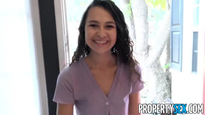 Perv brunette offers her cunt as a payment - Property Sex