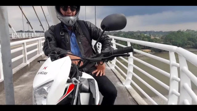 Latina chick fucks with the biker