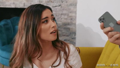 Horny brunette fuck her sugar daddy on a sofa till facial - Brazzers