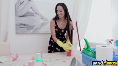First class blowjob from petite Latina maid