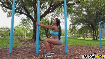 Athletic ebony with big boobs enjoys Risky Sex with white Guy