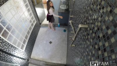 Petite teen step sis Nina North wasn't ready for hot nail with big-hammer bro in a shower
