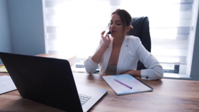 Dirty hoe fucks in the office in the middle of the day