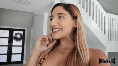 Big ass Abella gets laid with a huge dong - Mofos