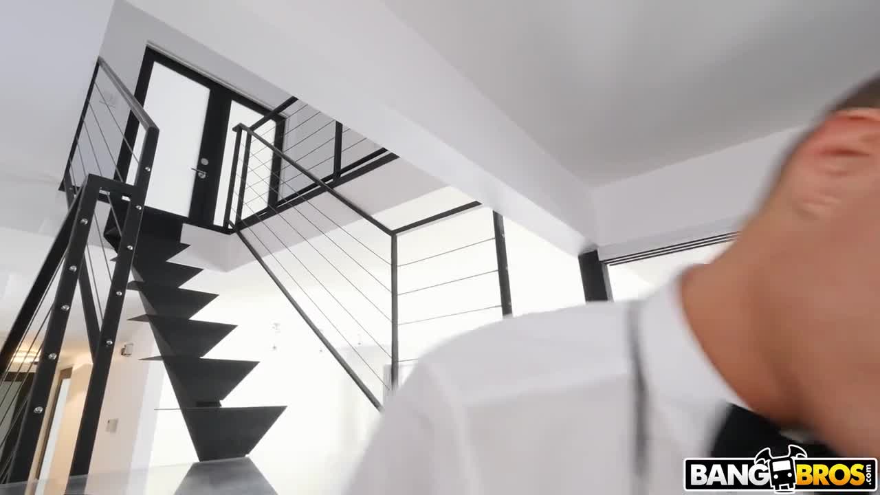 Watch Rich girl wants the waiter to massage her on the chair Full. Duration: 04:58 | ePornBabe.