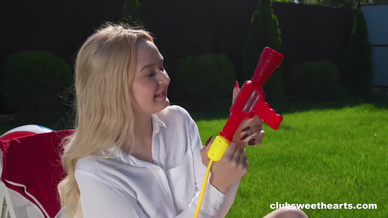 Watch Pretty Slim Blonde Teen Waters Herself With a Hose And Masturbates While Sunbathing In the Backyard Full. Duration: 06:59 | ePornBabe.