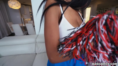 Ebony cheerleader jumped on BWC! Her Ass looks awesome