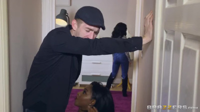 Ebony MILF in stockings Jumped on couturier's BWC