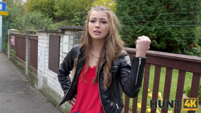 Slim Petite Blonde Teen Has Fun With a Big-dick Stranger In the Car For Money